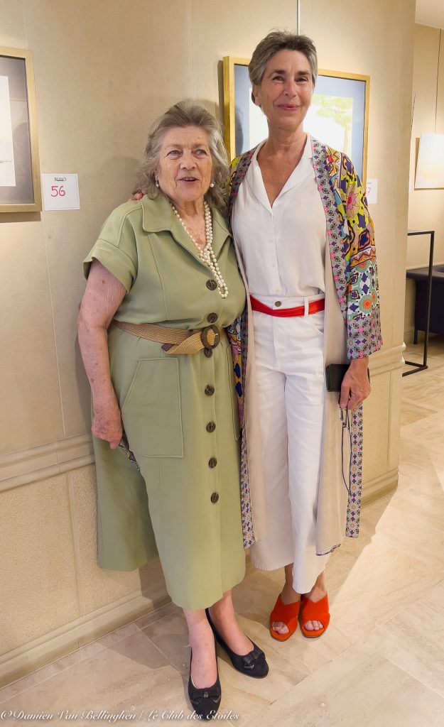 S.A.R. la Princesse Hélène d'Orléans, Comtesse Evrard de Limburg Stirum et sa fille Catherine Ailesse